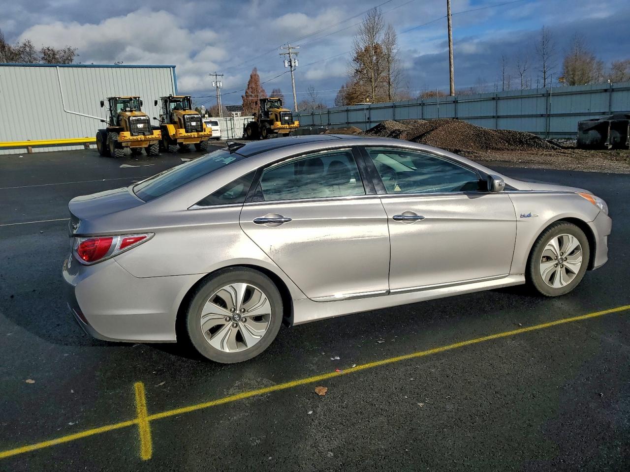 Hyundai SONATA Hybrid Image 10