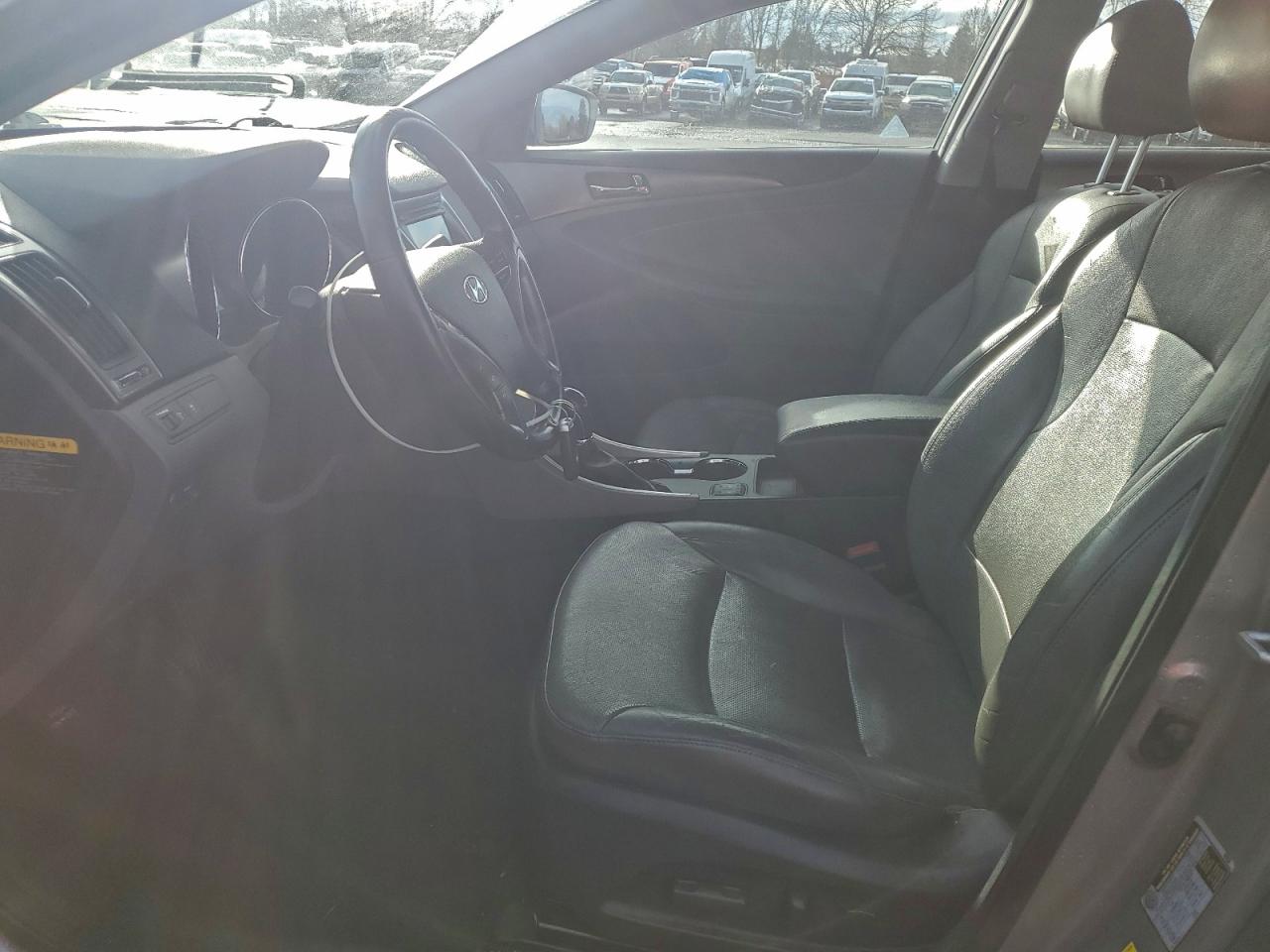 Hyundai SONATA Hybrid Image 2