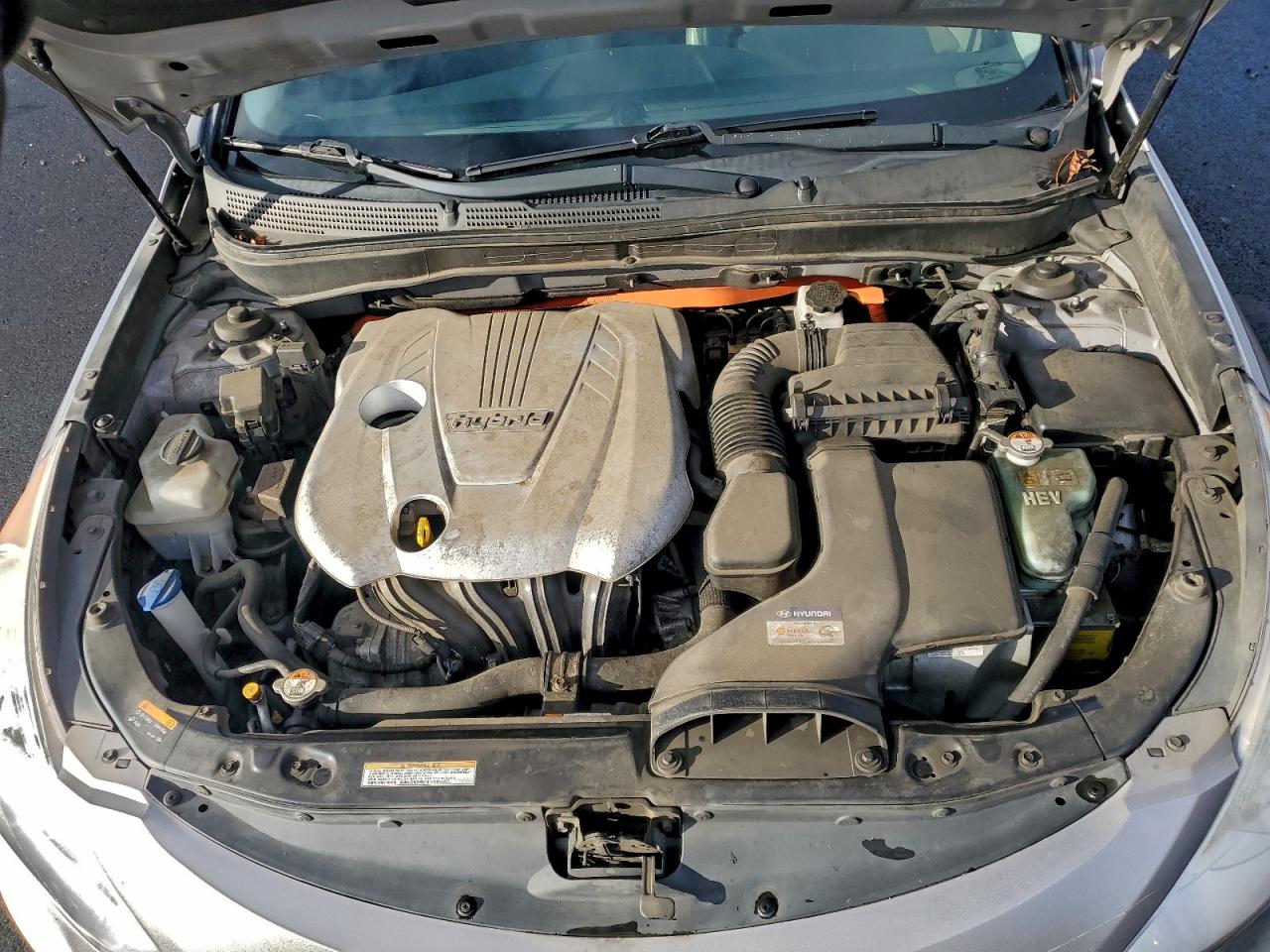 Hyundai SONATA Hybrid Image 8