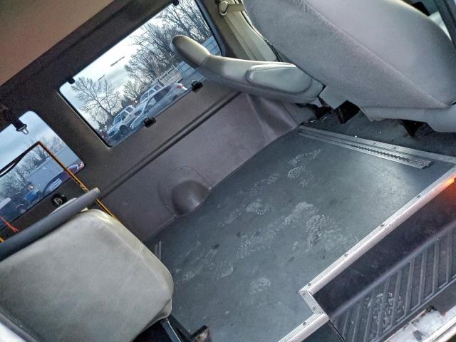 Ford E-150 E150 Van Image 8