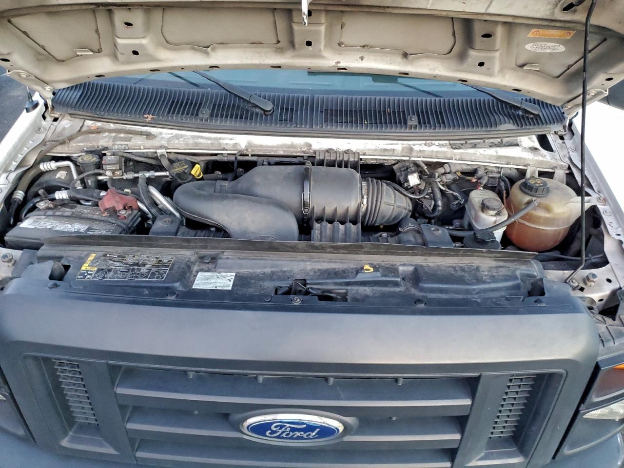 Ford E-150 E150 Van Image 11