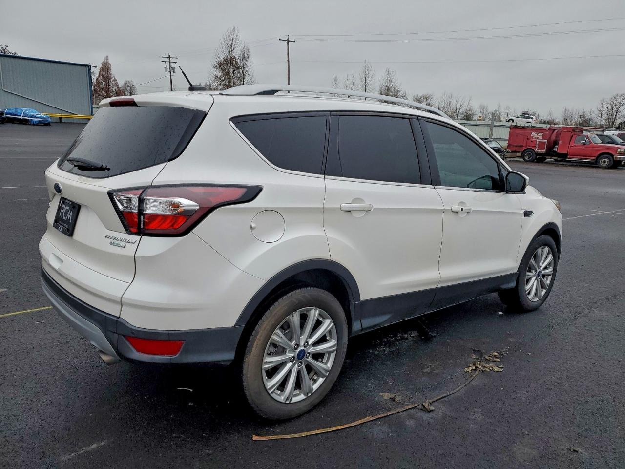 Ford Escape Titanium Image 6