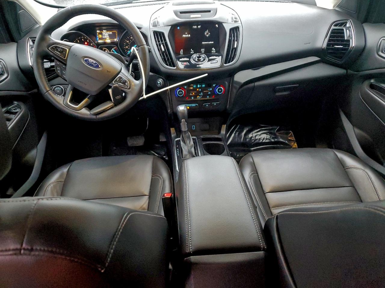 Ford Escape Titanium Image 9