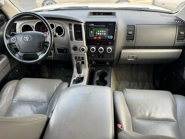 Toyota Sequoia Sr5 Image 14