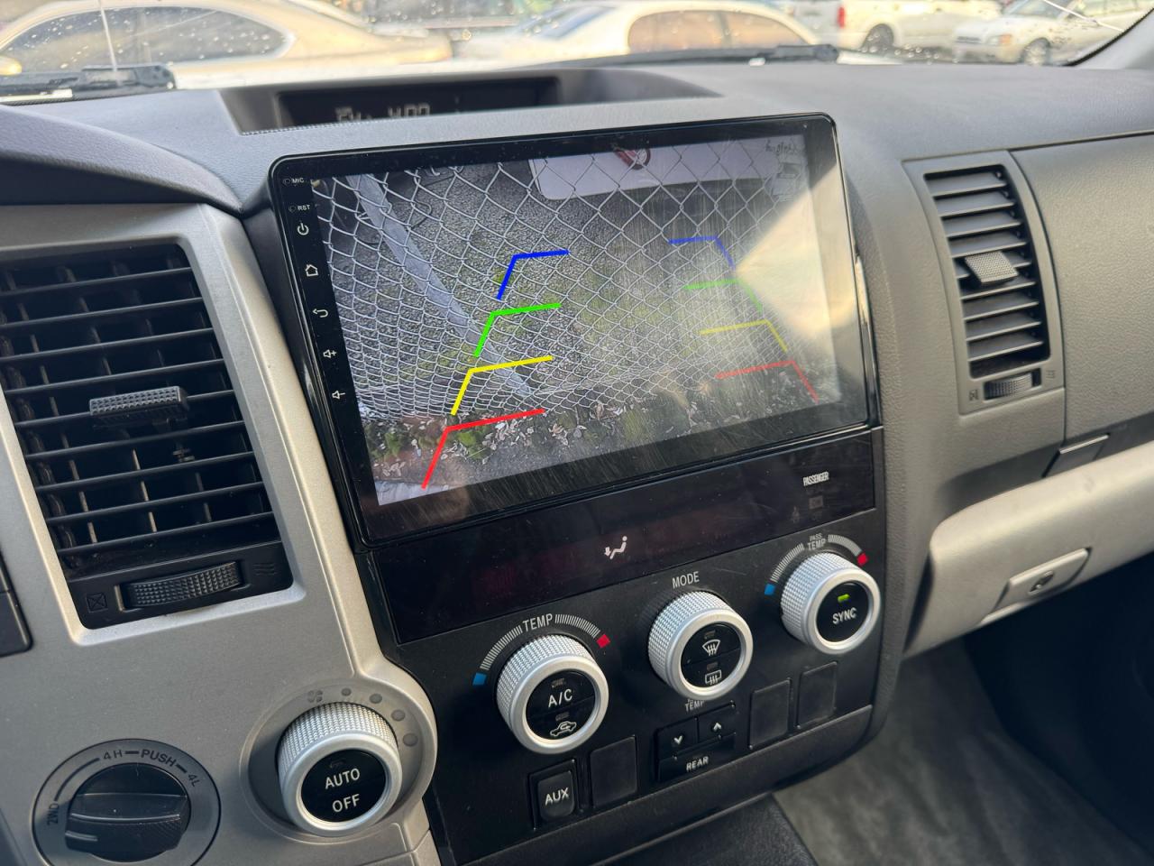 Toyota Sequoia Sr5 Image 4