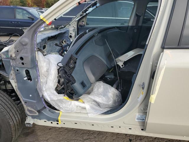 Ford Maverick L Lariat Image 10