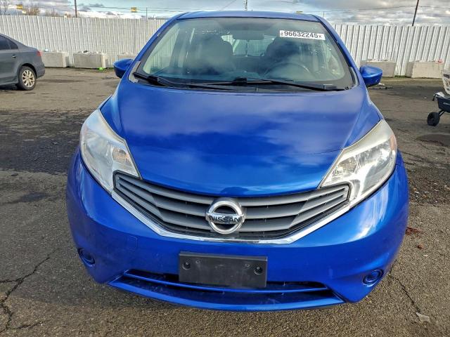 Nissan Versa S Image 10