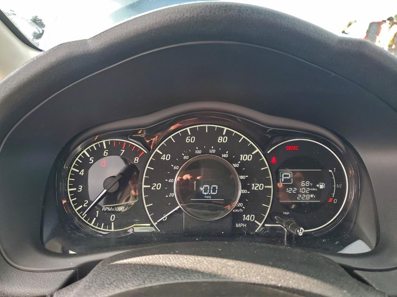 Nissan Versa S Image 5