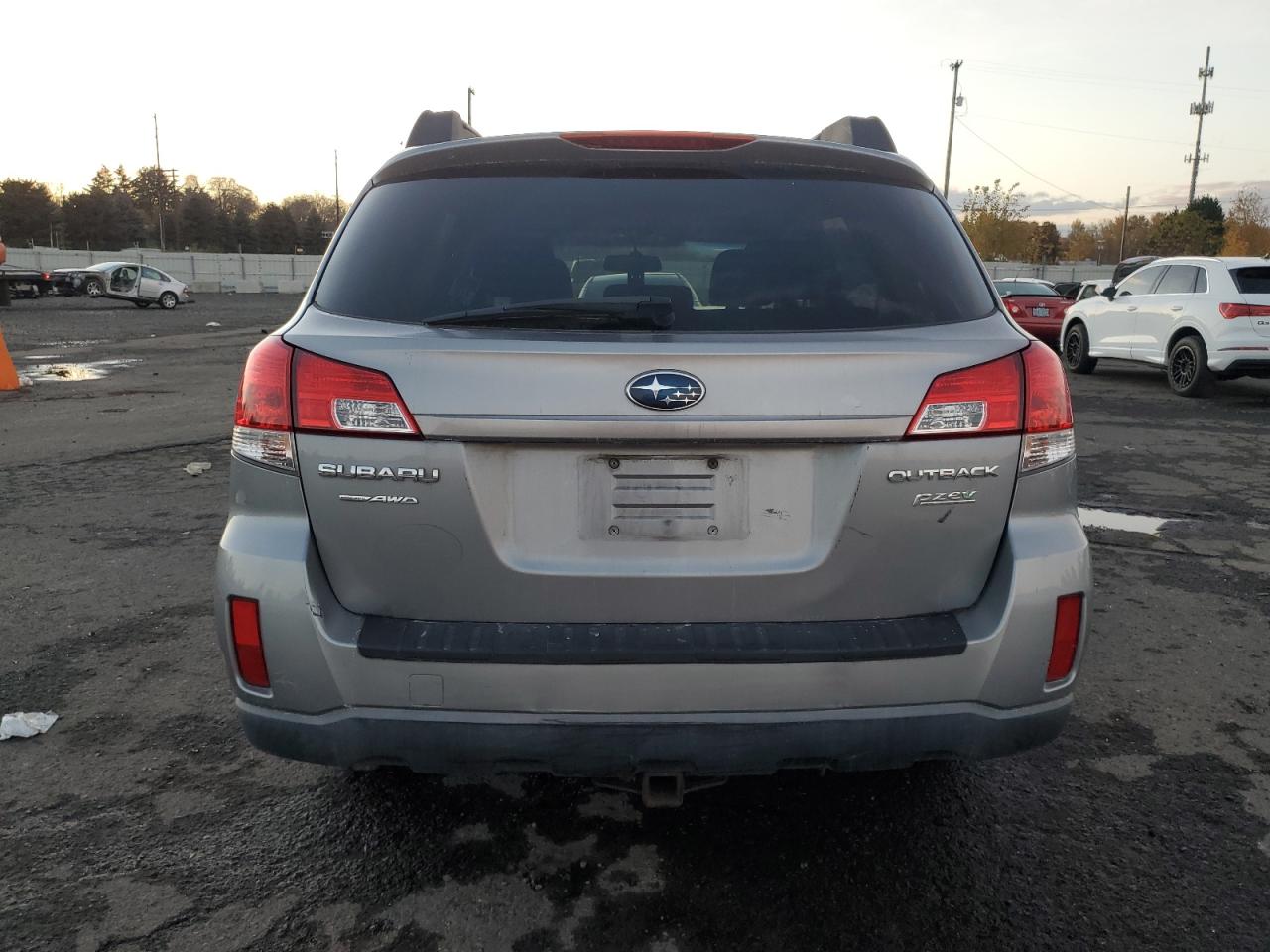 Subaru Outback 2.5i Premium Image 9