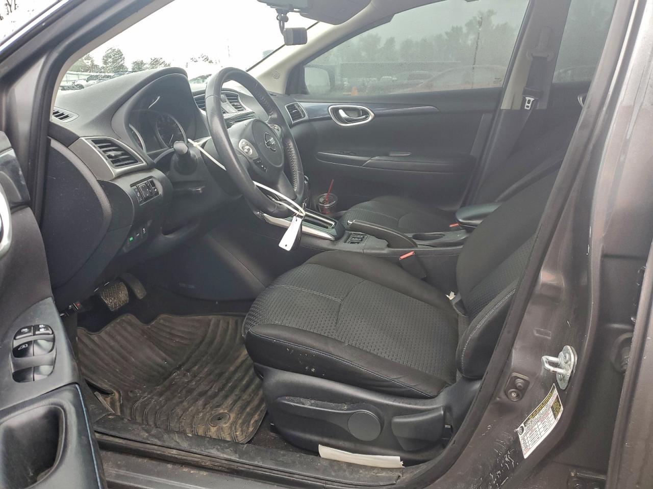 Nissan Sentra S Image 7