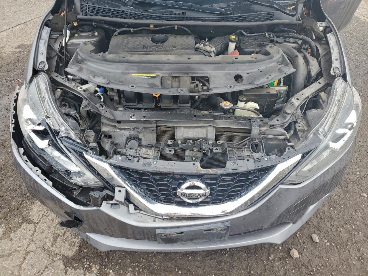 Nissan Sentra S Image 10