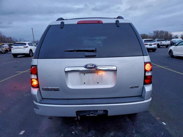 Ford Explorer Xlt Image 3