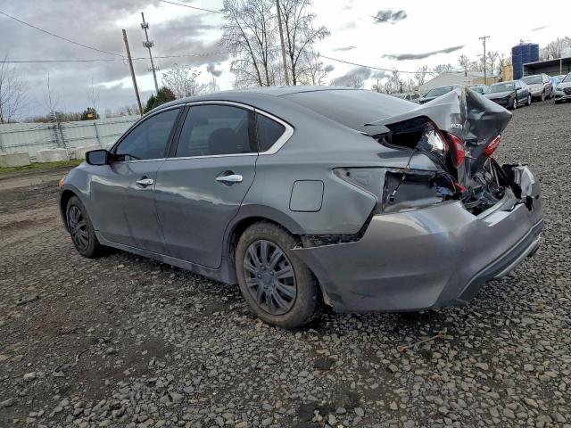 Nissan Altima 2.5 Image 4