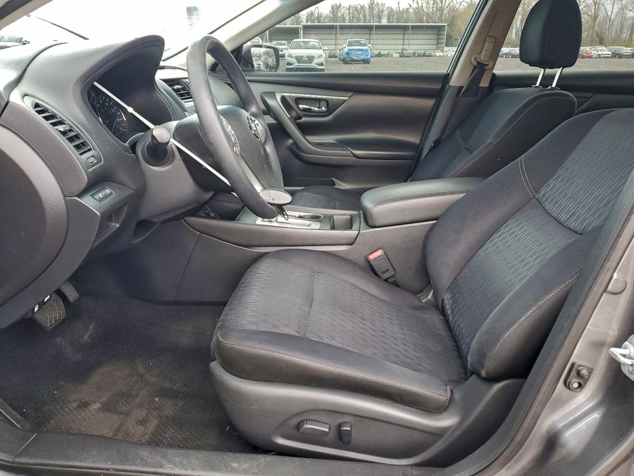 Nissan Altima 2.5 Image 9