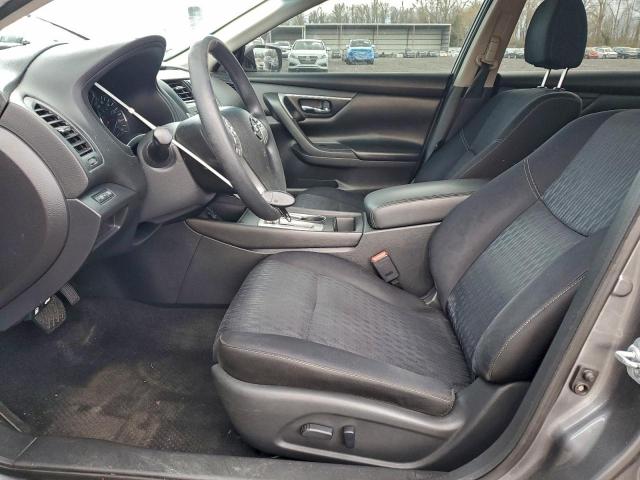 Nissan Altima 2.5 Image 9