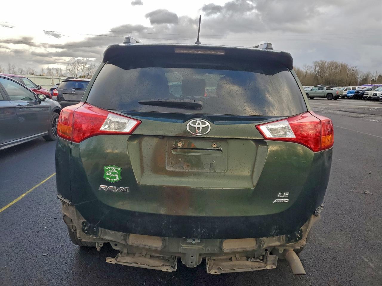 Toyota RAV4 Le Image 9