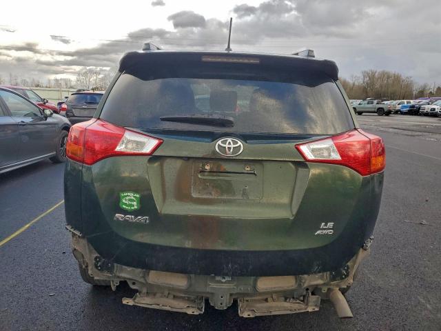 Toyota RAV4 Le Image 9