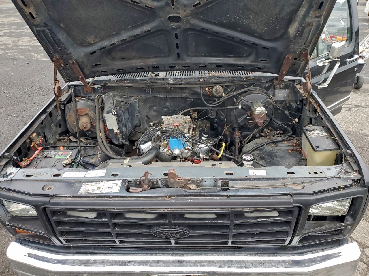 Ford Bronco U100 Image 12