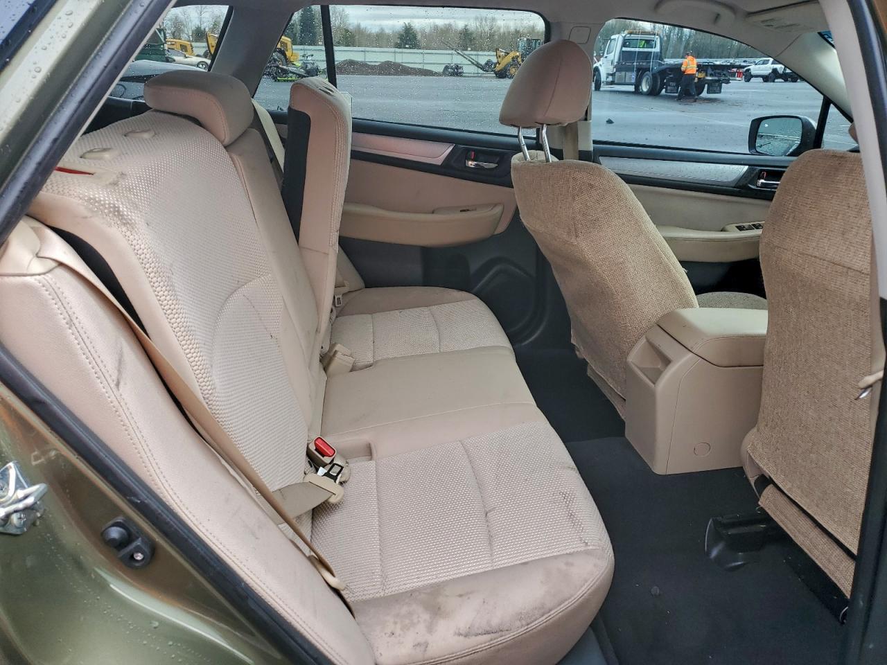 Subaru Outback 2.5i Premium Image 9