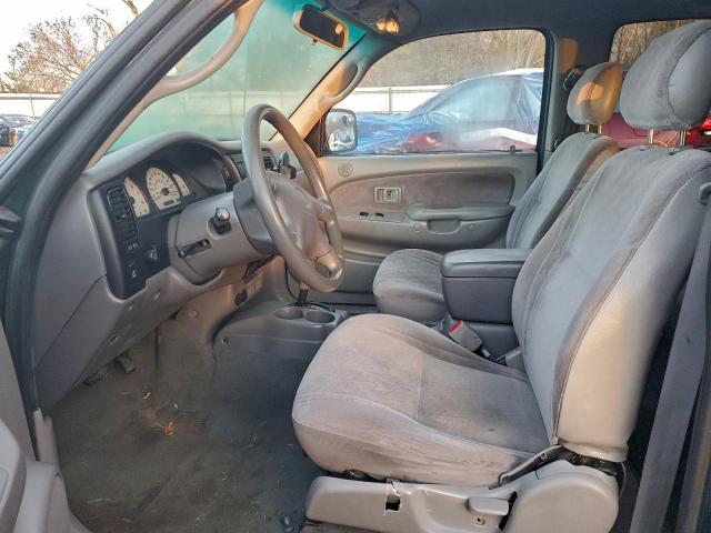 Toyota Tacoma Double Cab Prerunner Image 2