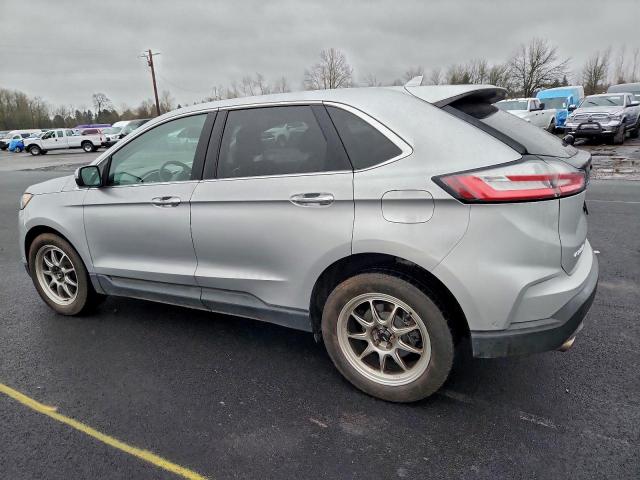 Ford Edge Titanium Image 2