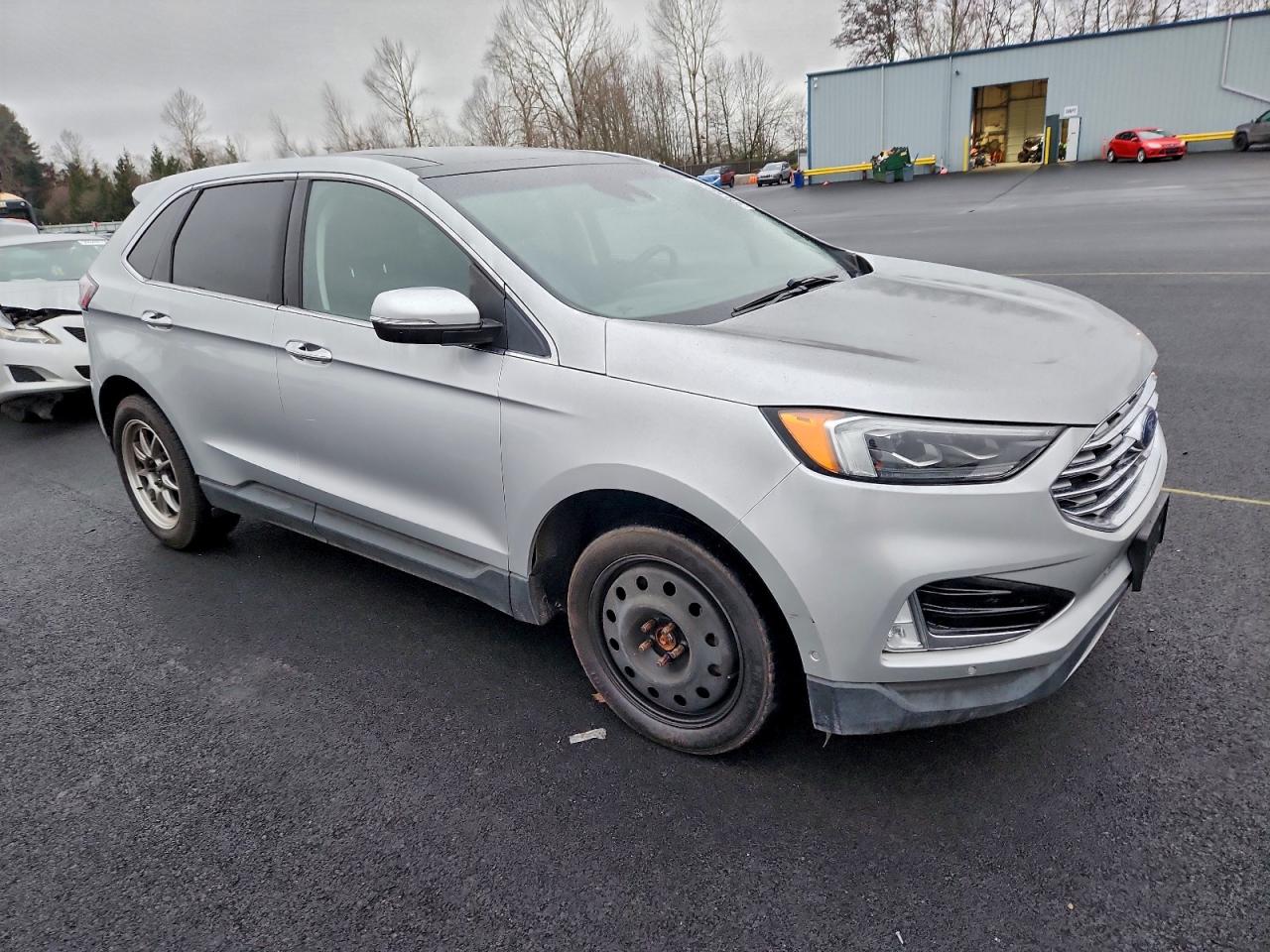 Ford Edge Titanium Image 12