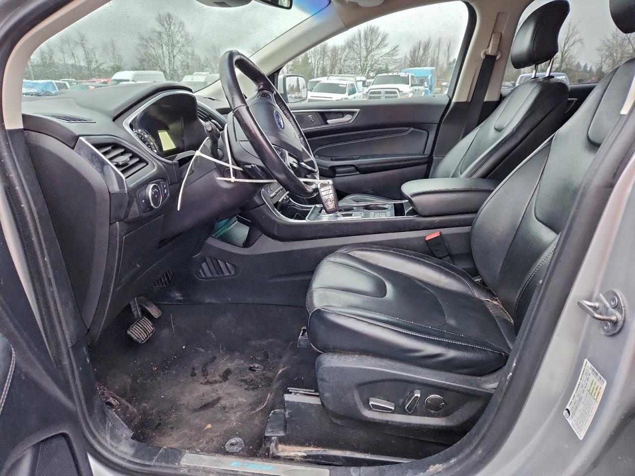 Ford Edge Titanium Image 4