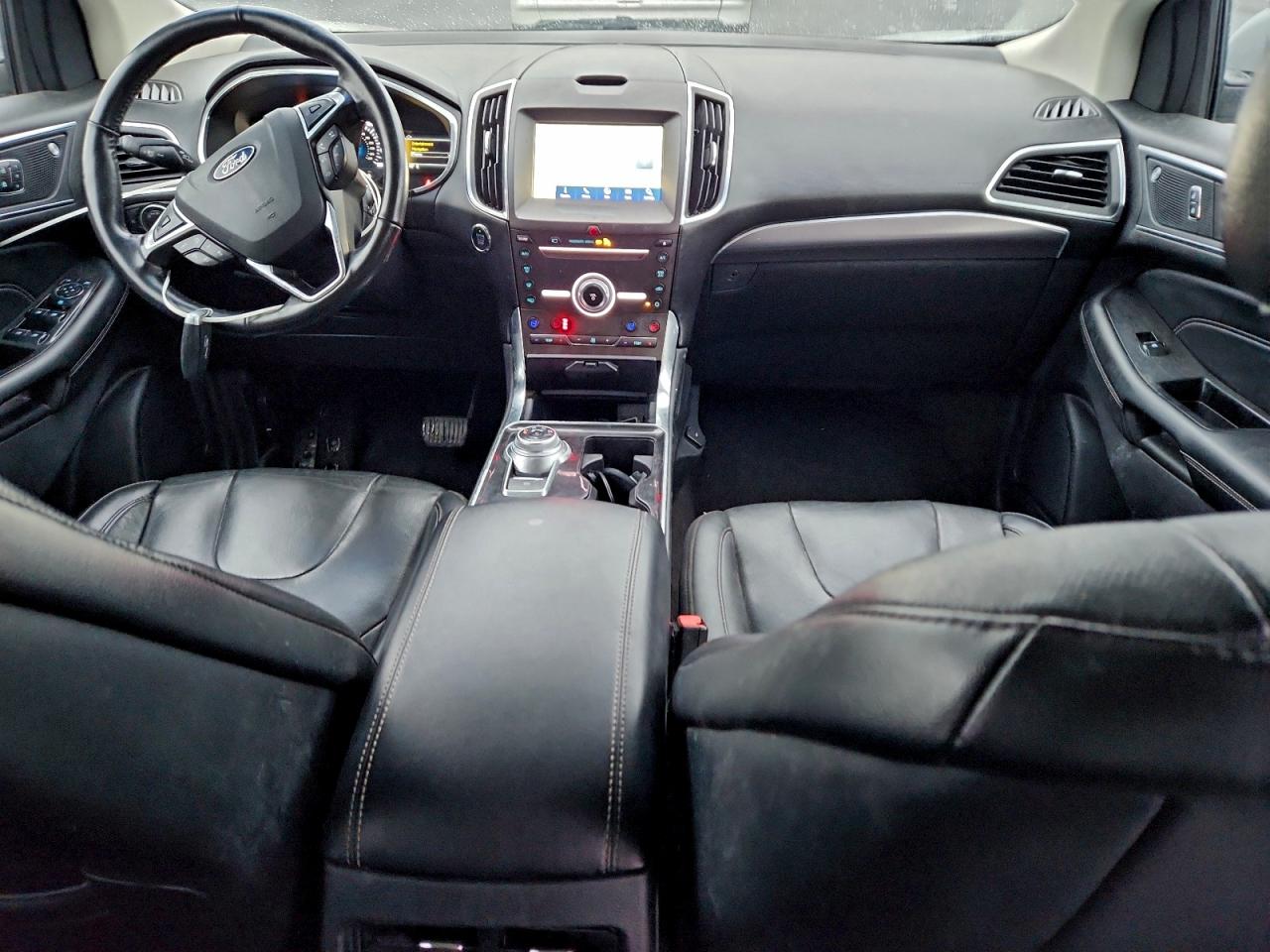 Ford Edge Titanium Image 10