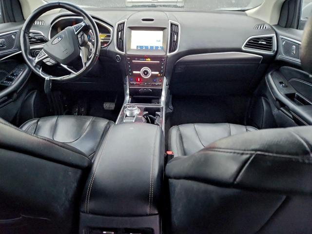 Ford Edge Titanium Image 10