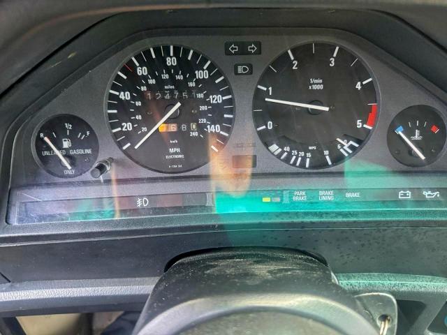 BMW 3 Series Base Image 7