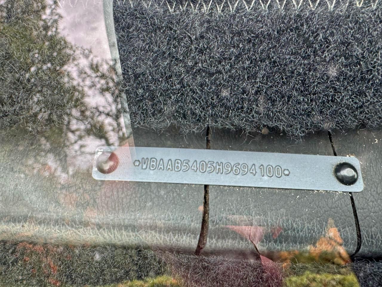 BMW 3 Series Base Image 9