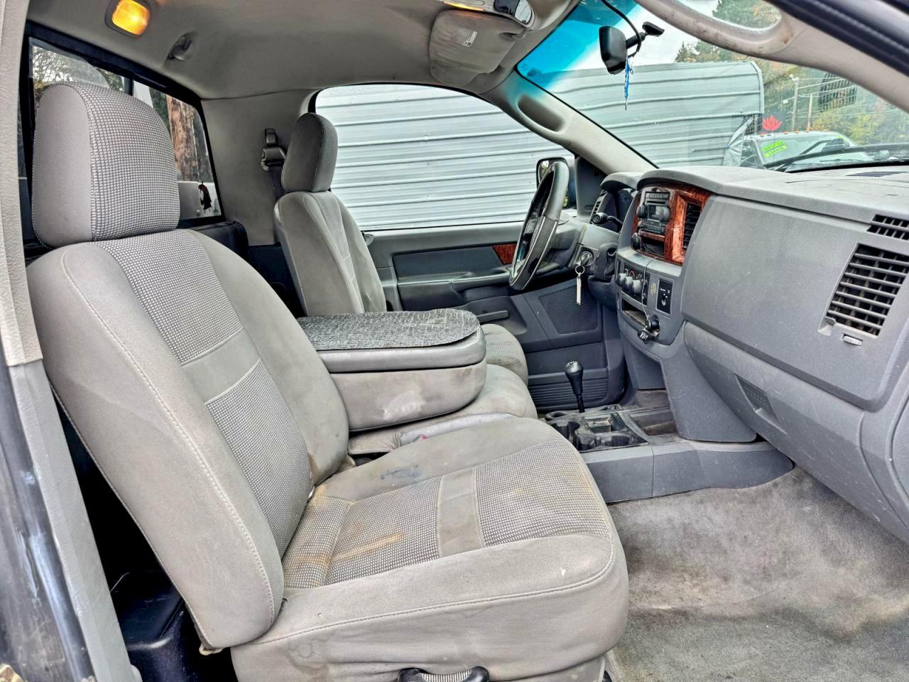 Dodge Ram 2500 St Image 9