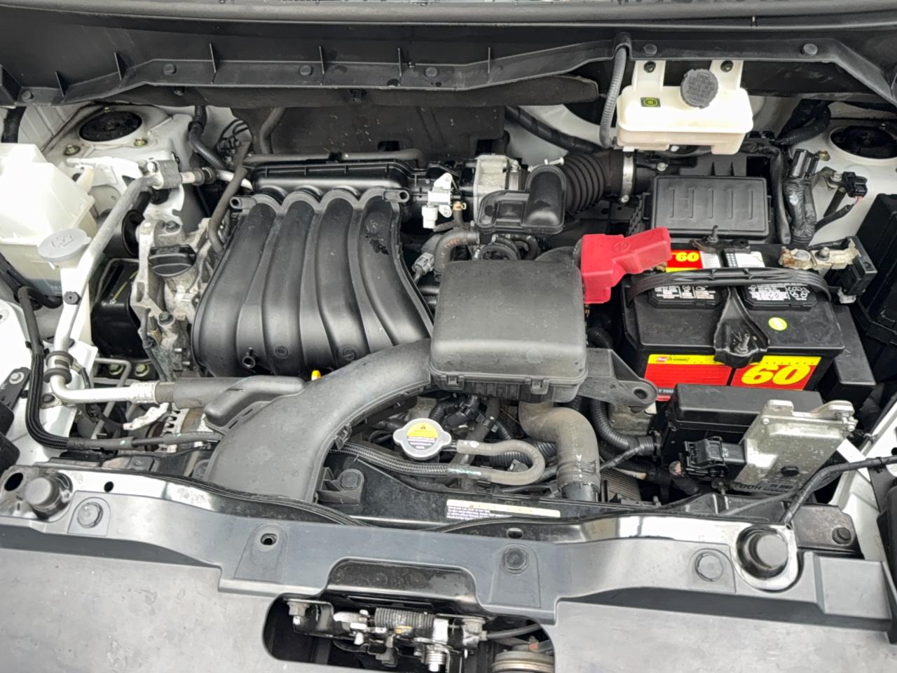 Nissan Nv 2.5s Image 5