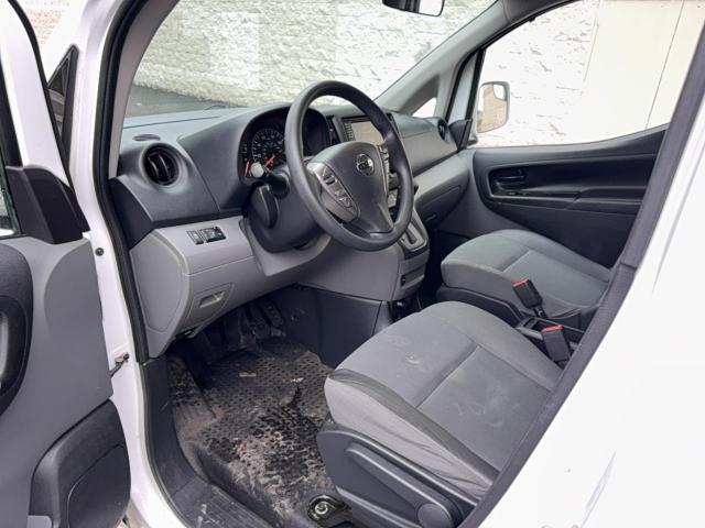 Nissan Nv 2.5s Image 7