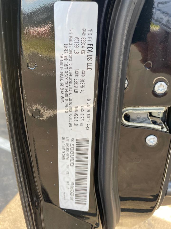 Chrysler 300 S Image 4