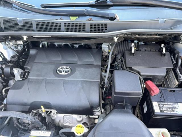 Toyota Sienna Le Image 6