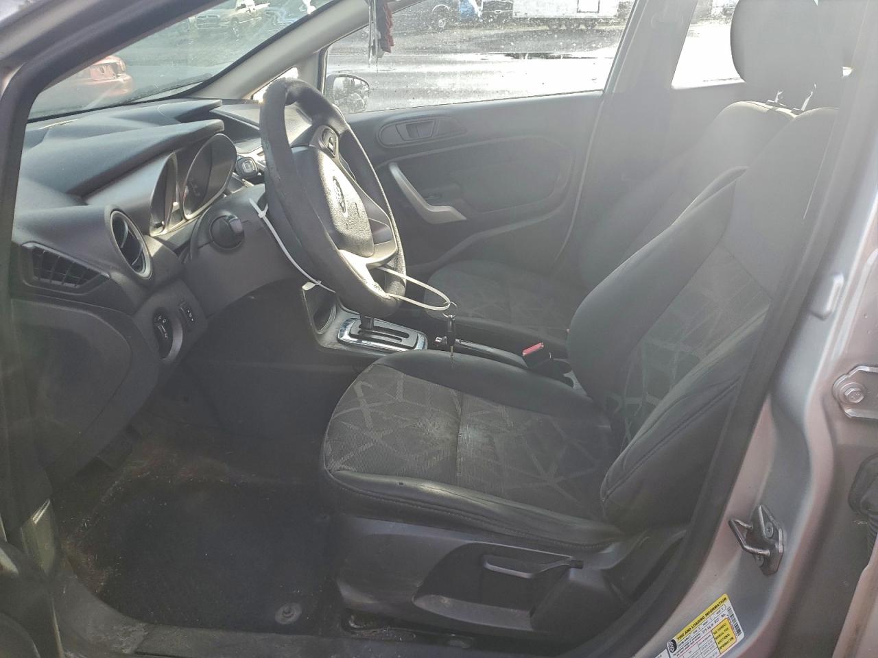 Ford Fiesta Se Image 12