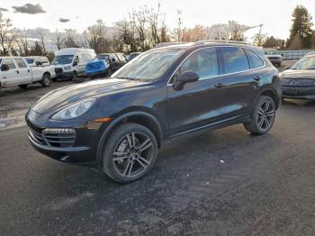  Salvage Porsche Cayenne
