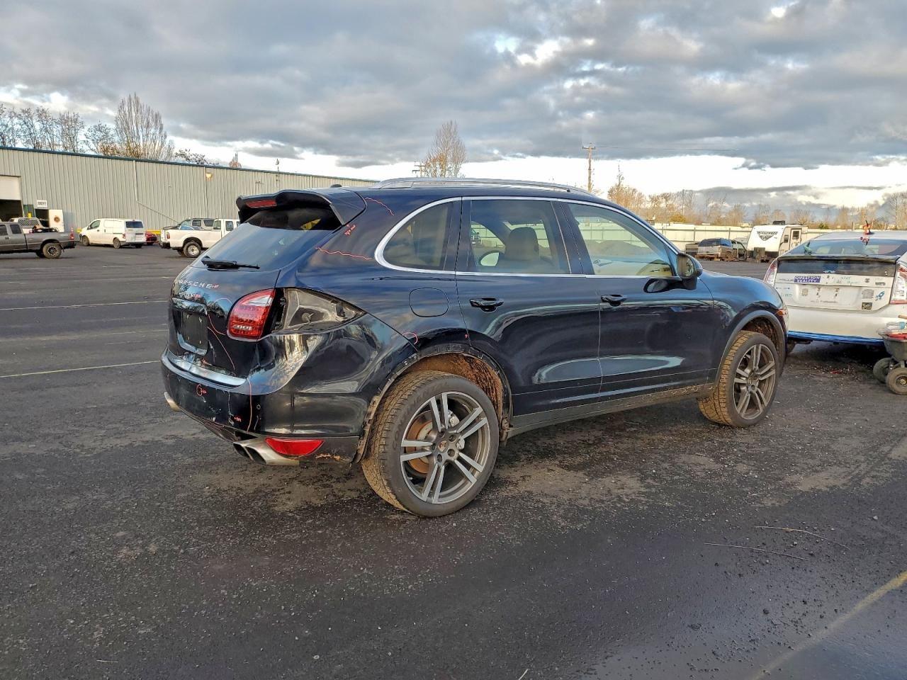 Porsche Cayenne S Image 2