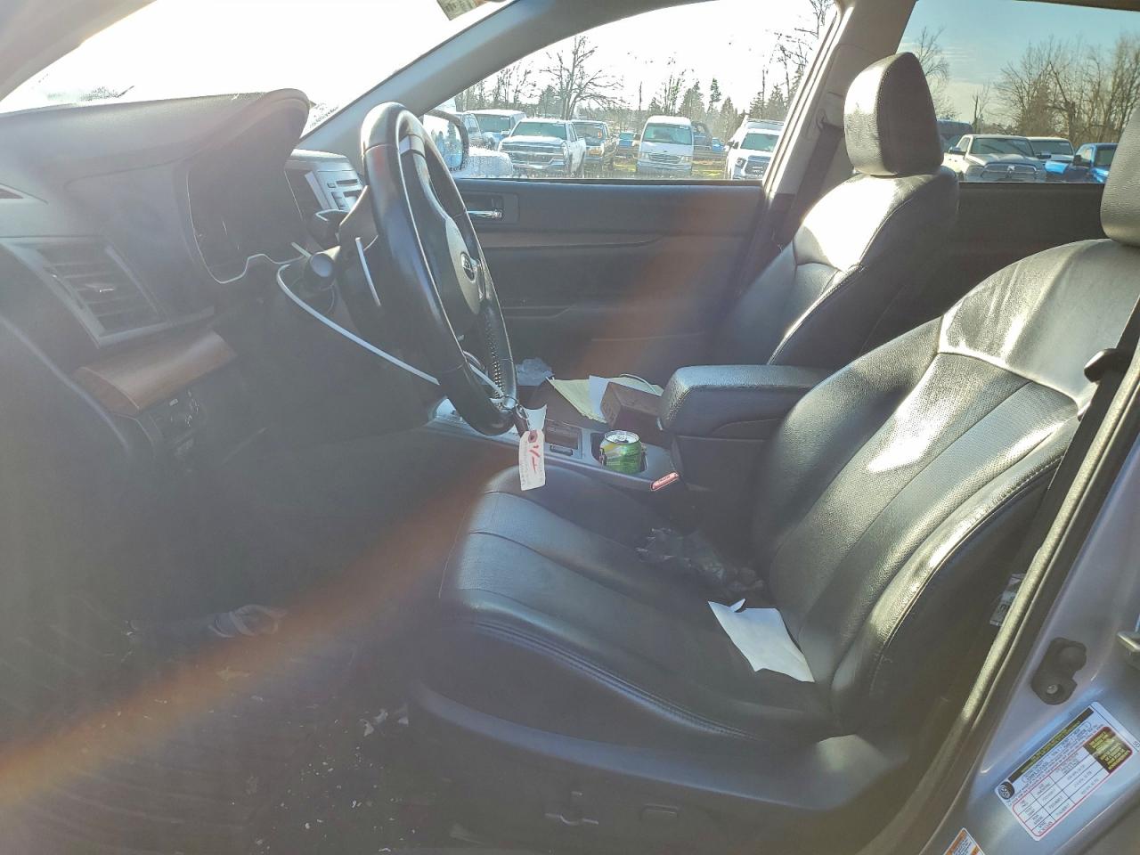 Subaru Outback 2.5i Limited Image 9