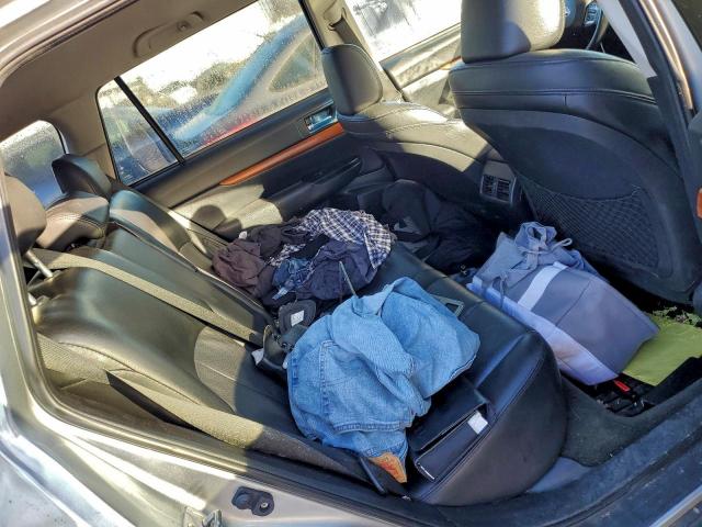 Subaru Outback 2.5i Limited Image 8