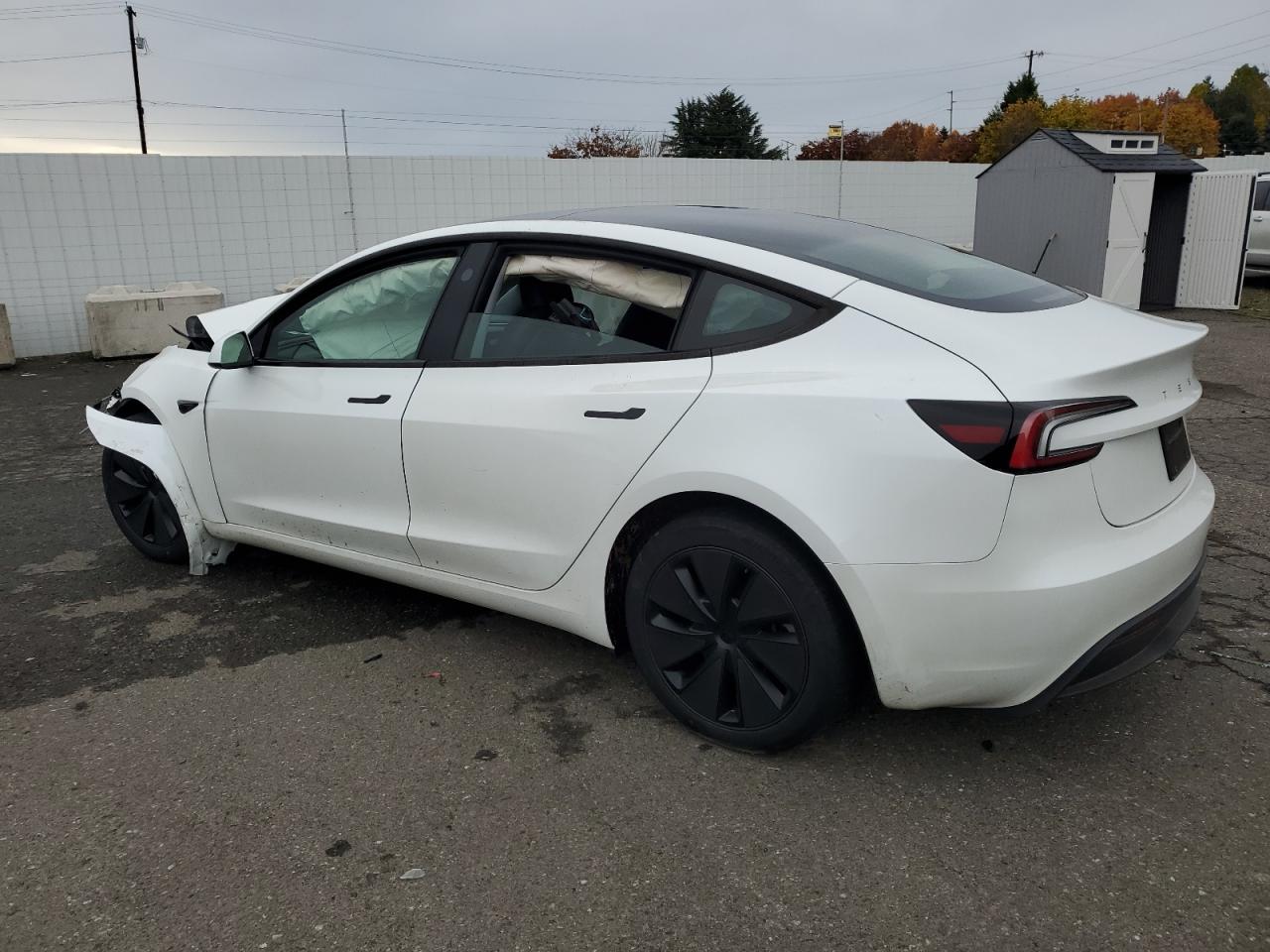 Tesla Model 3 Image 11