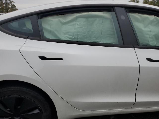Tesla Model 3 Image 6