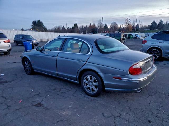 Jaguar S-Type Image 2