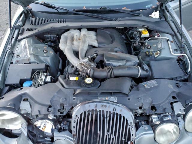 Jaguar S-Type Image 12