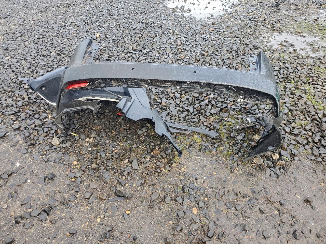 Lexus NX 300 Base Image 9