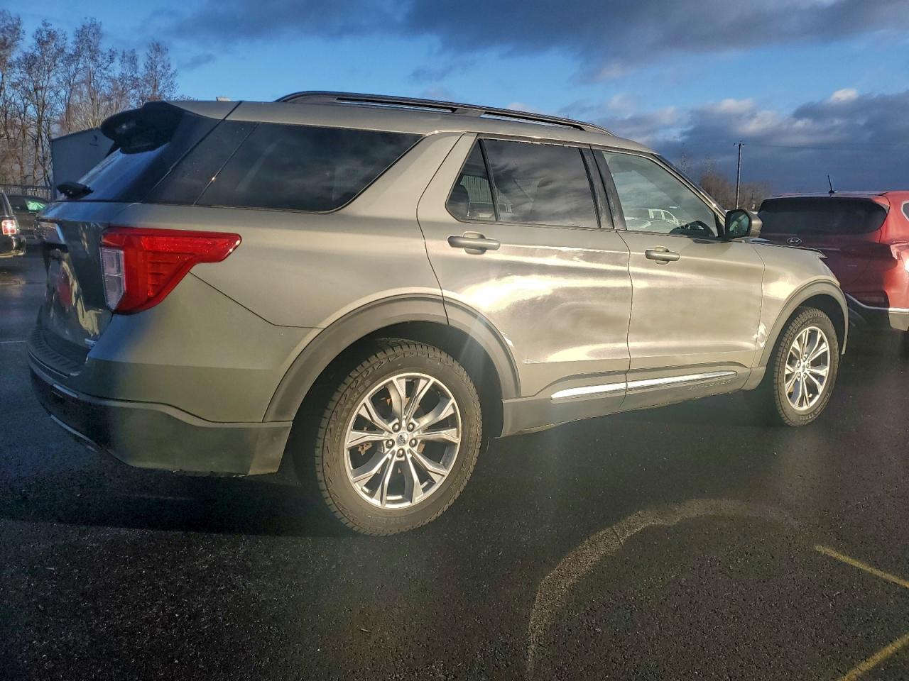 Ford Explorer Xlt Image 14