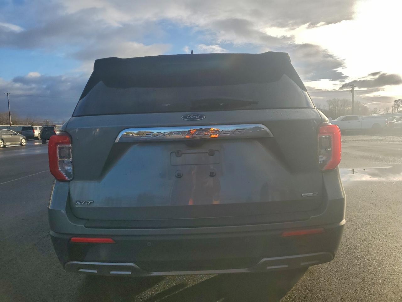 Ford Explorer Xlt Image 5