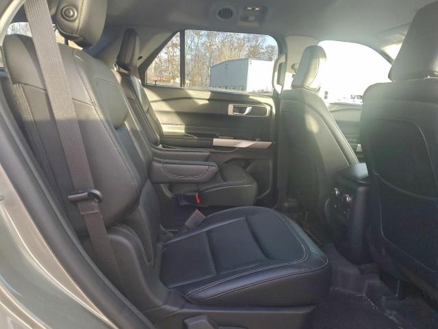 Ford Explorer Xlt Image 6