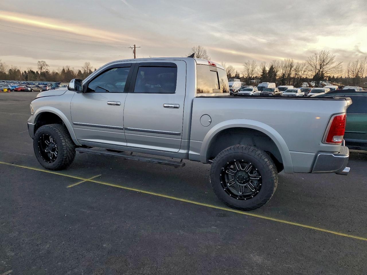 Ram 1500 Laramie Image 7